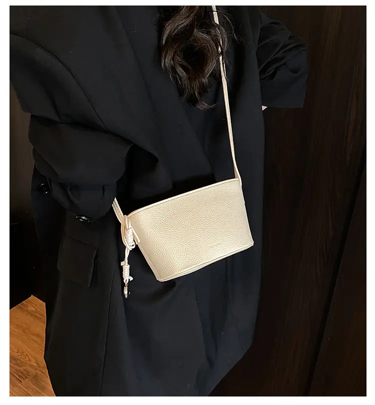 Women's Cream Mesh Shoulder Bag 2025 Commuter Crossbody — feature 3
