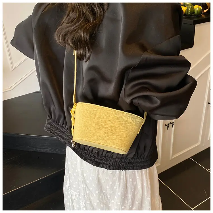 Women's Cream Mesh Shoulder Bag 2025 Commuter Crossbody — feature 31