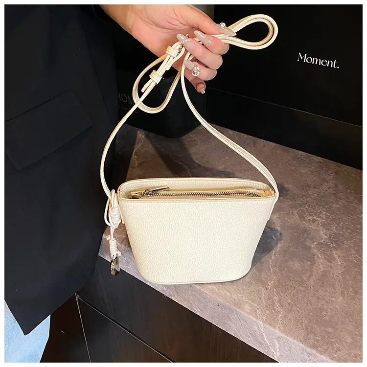 Women's Cream Mesh Shoulder Bag 2025 Commuter Crossbody — feature 32
