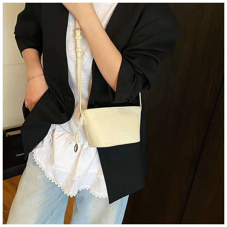 Women's Cream Mesh Shoulder Bag 2025 Commuter Crossbody — feature 33