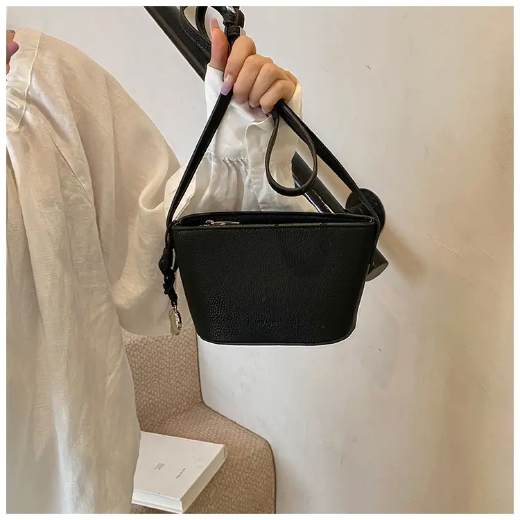 Women's Cream Mesh Shoulder Bag 2025 Commuter Crossbody — feature 42