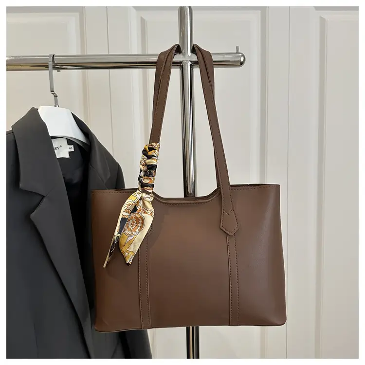 Women's Large Capacity Tote Bag Beige Spring 2025 — feature 12