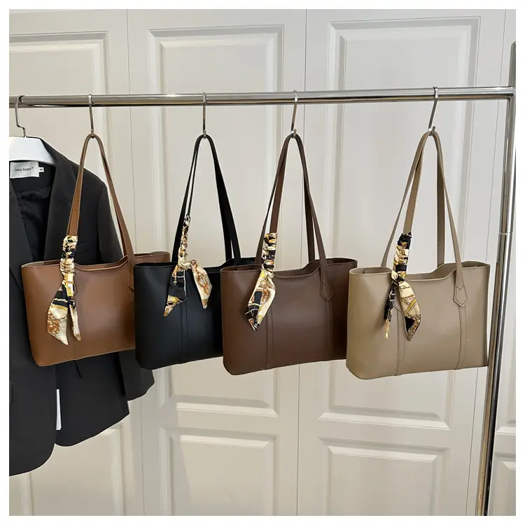 Women's Large Capacity Tote Bag Beige Spring 2025 — feature 13