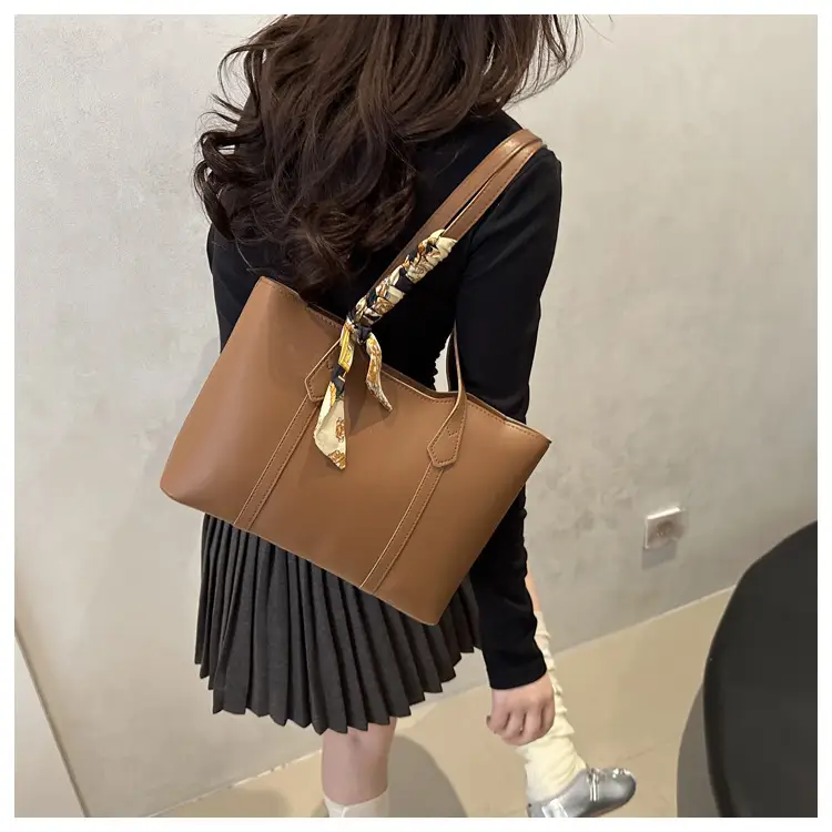 Women's Large Capacity Tote Bag Beige Spring 2025 — feature 26