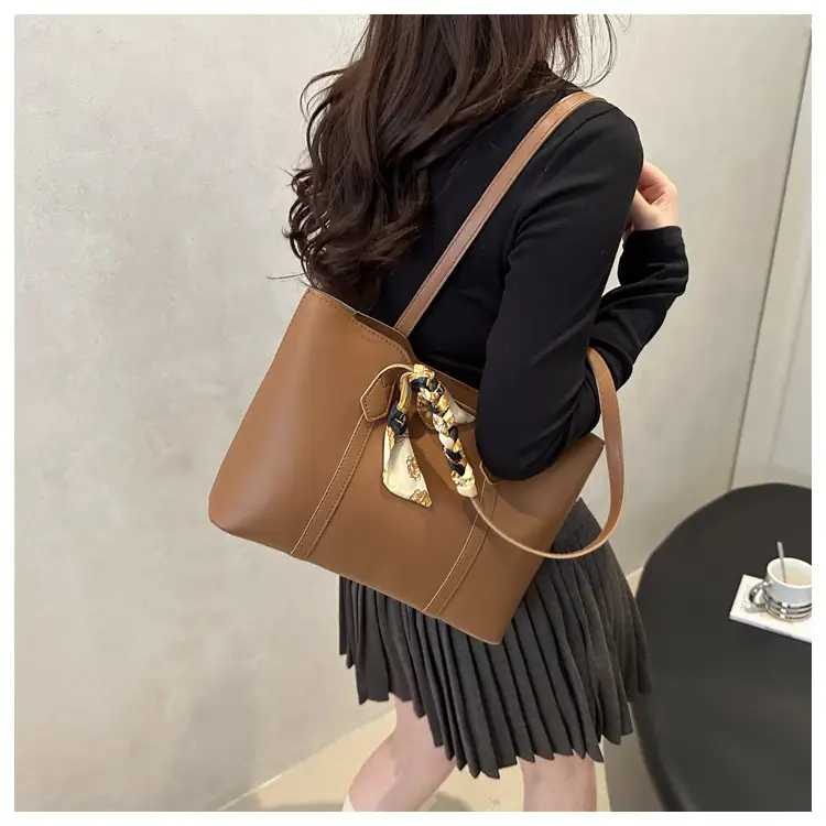 Women's Large Capacity Tote Bag Beige Spring 2025 — feature 27
