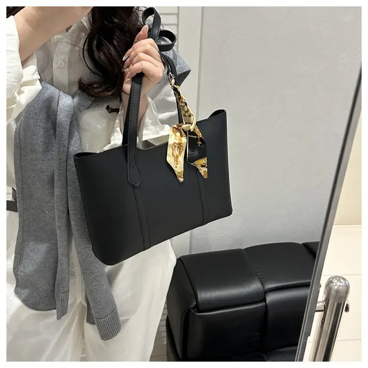 Women's Large Capacity Tote Bag Beige Spring 2025 — feature 36