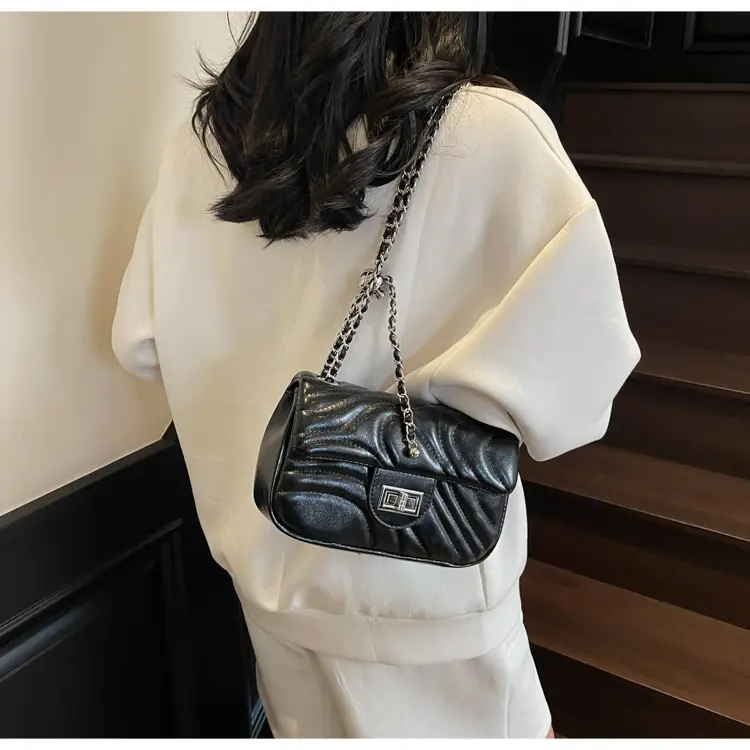 Light Green Embroidery Crossbody Bag with Silver Chain — feature 35