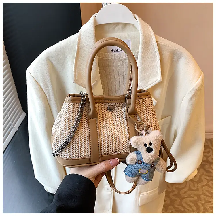 Women Straw Handbag with Cute Bear Design — feature 20