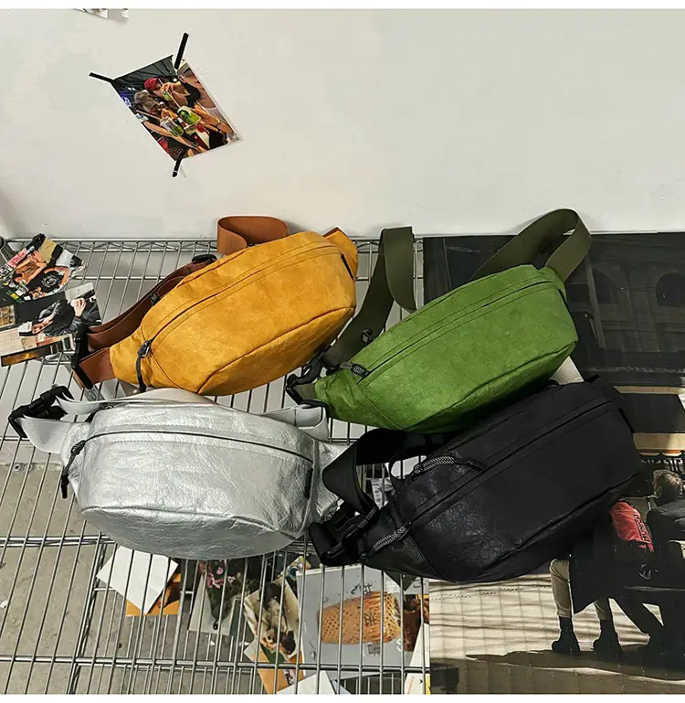 Lightweight Mobile Phone Waist Bag for Women — feature 1