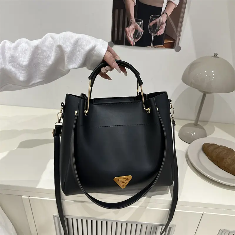 Black Leather Bucket Bag for Women 2025 - Image 4