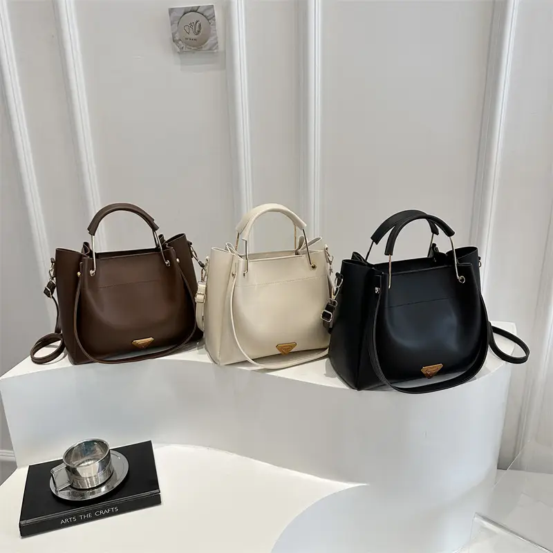 Black Leather Bucket Bag for Women 2025 - Image 7
