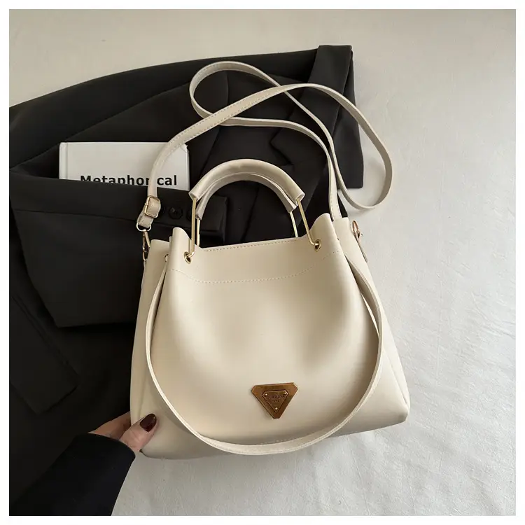 Black Leather Bucket Bag for Women 2025 — feature 29