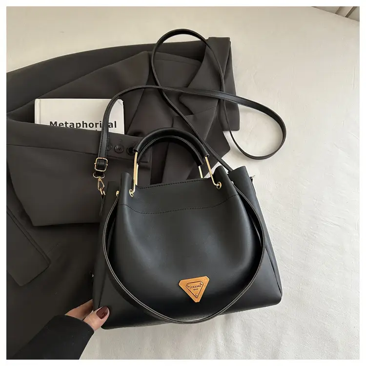 Black Leather Bucket Bag for Women 2025 — feature 30