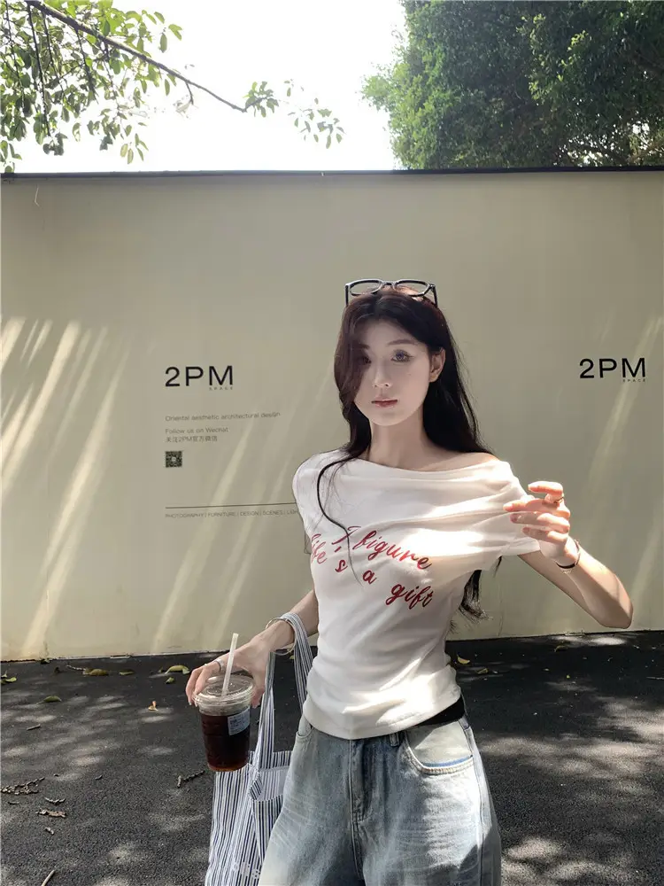 Women's 2025 Short-Sleeved Slim-Fit T-Shirt with Short Neck Collar for Summer Letter Print Slim Look Spice Girls All-Match Short Shoulder Top — feature 3