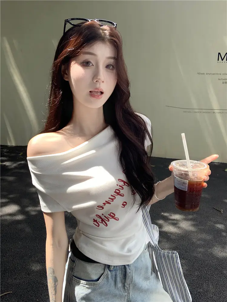 Women's 2025 Short-Sleeved Slim-Fit T-Shirt with Short Neck Collar for Summer Letter Print Slim Look Spice Girls All-Match Short Shoulder Top — feature 5