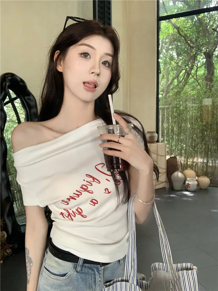 Women's 2025 Short-Sleeved Slim-Fit T-Shirt with Short Neck Collar for Summer Letter Print Slim Look Spice Girls All-Match Short Shoulder Top — feature 8