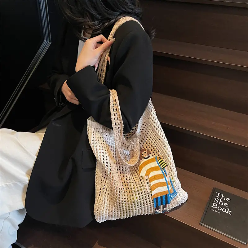 Handheld Woven Mesh Bag for Women Summer Travel — feature 24