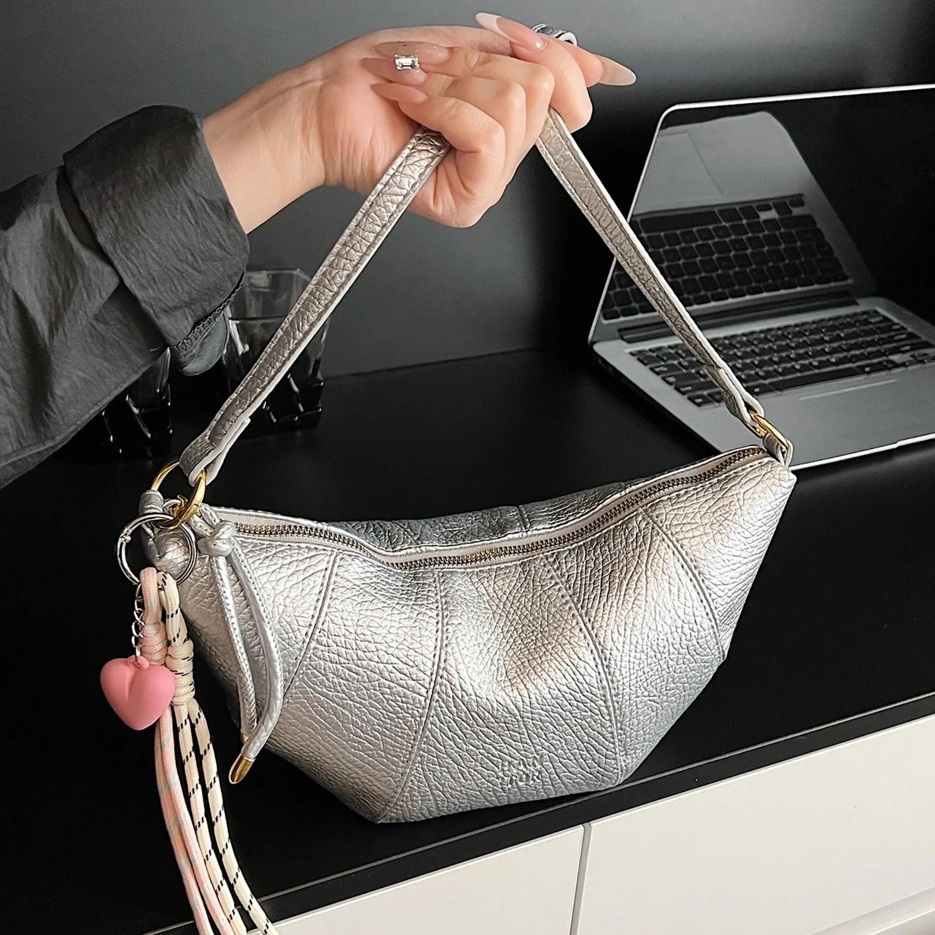 Silver One-Shoulder Crossbody Bag for Women - Image 8
