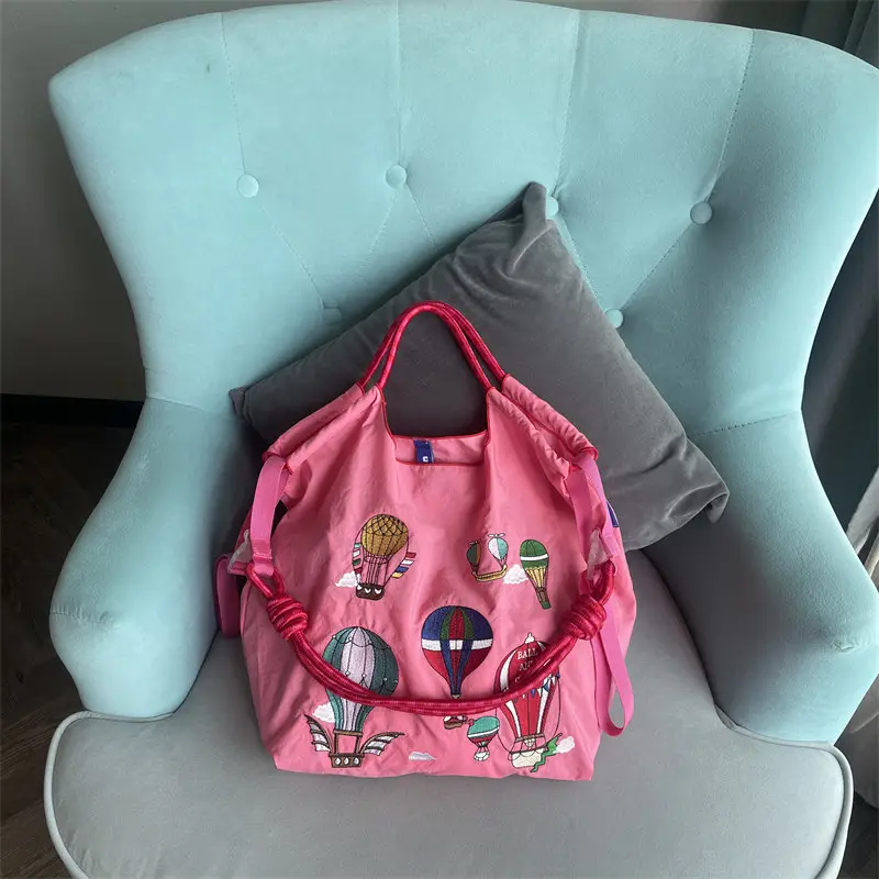 2025 Embroidered Duck Crossbody Bag Black White — feature 11