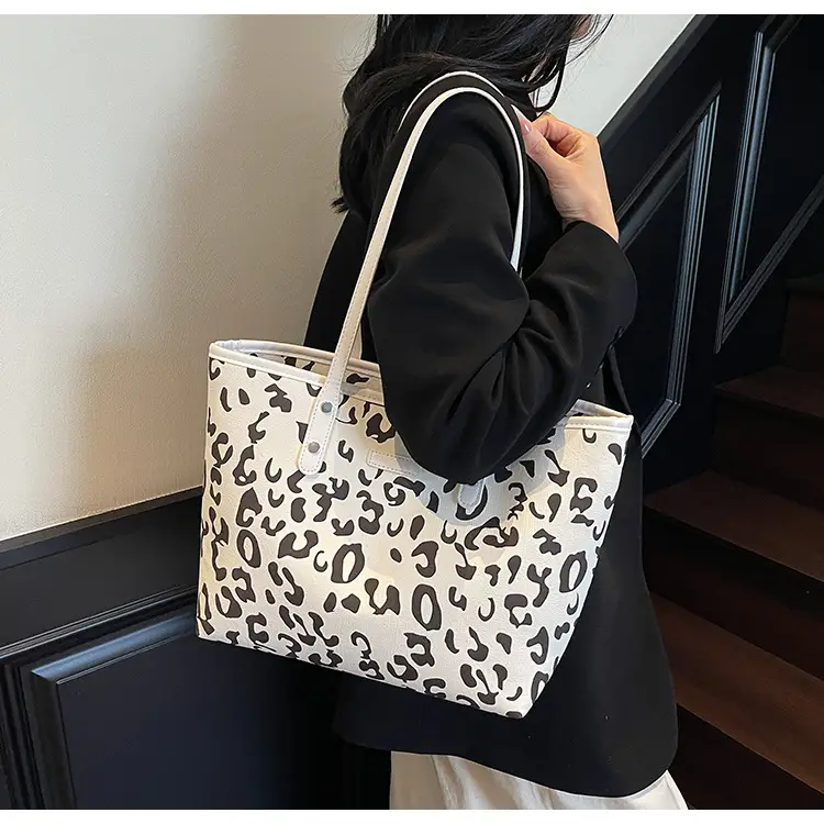 Women Leopard Print Canvas Shoulder Bag 2025 — feature 15