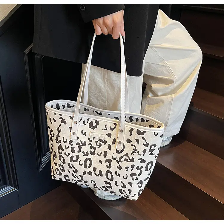 Women Leopard Print Canvas Shoulder Bag 2025 — feature 17