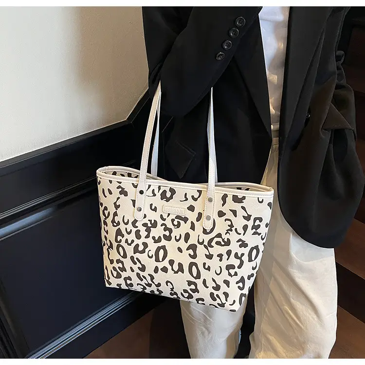 Women Leopard Print Canvas Shoulder Bag 2025 — feature 18