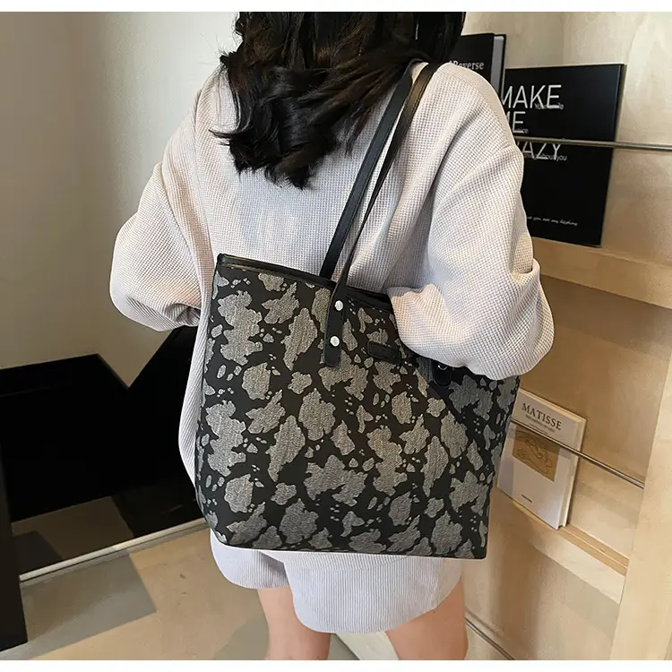 Women Leopard Print Canvas Shoulder Bag 2025 — feature 33
