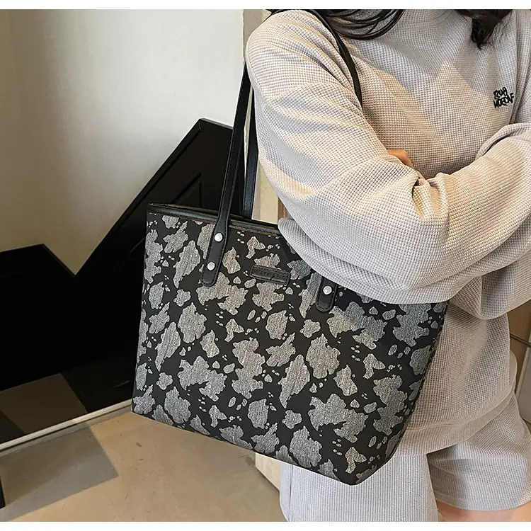 Women Leopard Print Canvas Shoulder Bag 2025 — feature 35