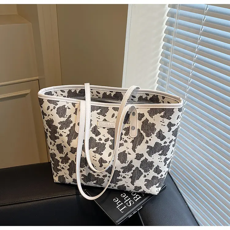 Women Leopard Print Canvas Shoulder Bag 2025 — feature 38