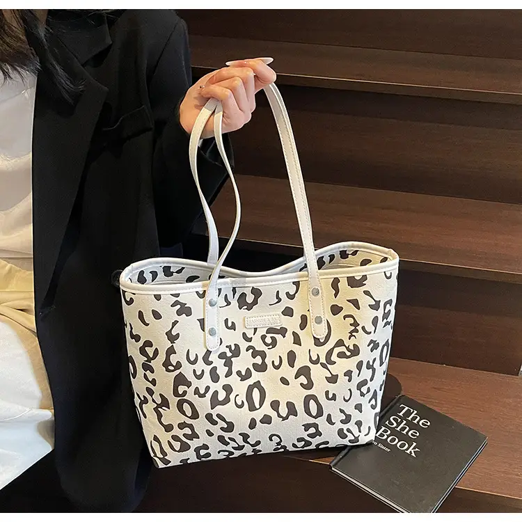 Women Leopard Print Canvas Shoulder Bag 2025 — feature 8