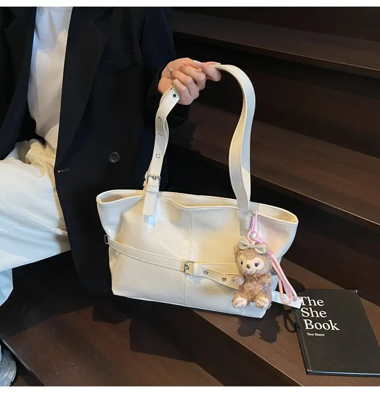 Women's Yellow Leather Shoulder Bag with Teddy Bear — feature 22