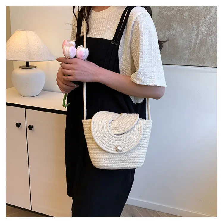 Green Woven Crossbody Bag for Women 2025 — feature 15