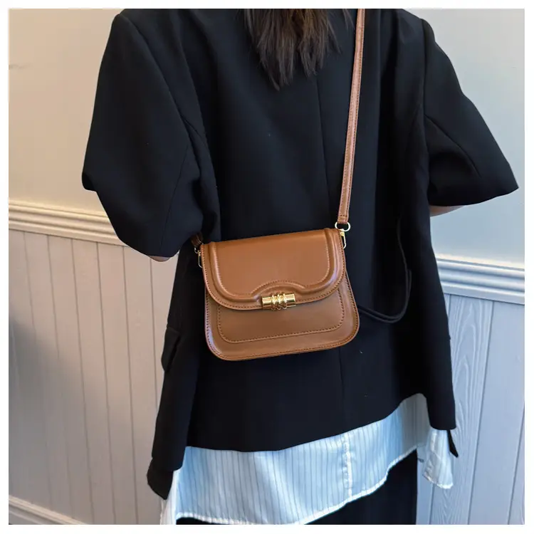 Brown Leather Crossbody Bag for Women 2025 — feature 11