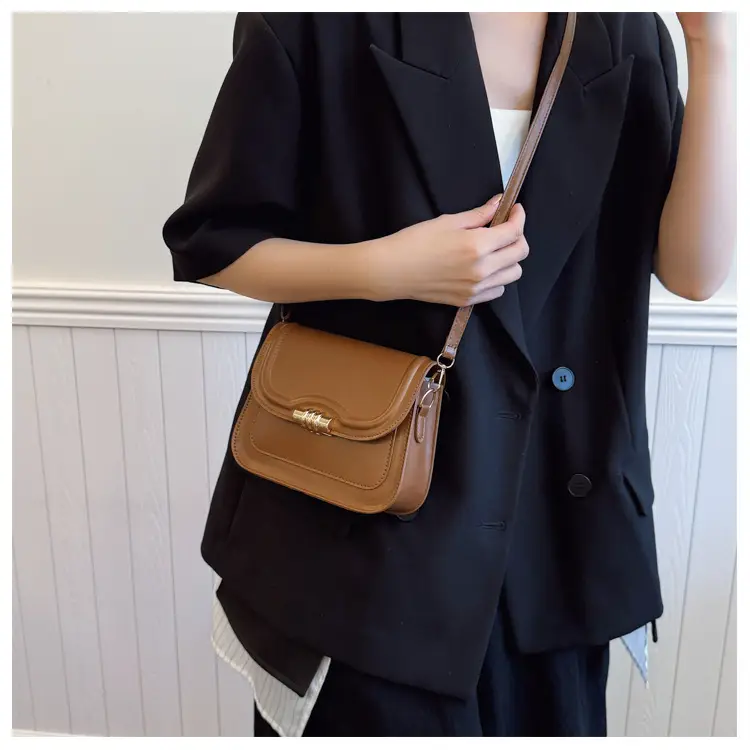 Brown Leather Crossbody Bag for Women 2025 — feature 12