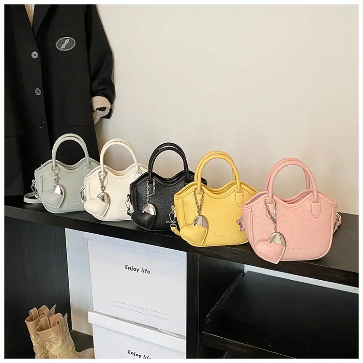 Women's White Leather Bucket Bag 2025 Summer Fashion — feature 10