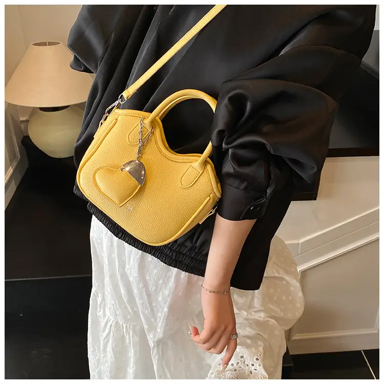 Women's White Leather Bucket Bag 2025 Summer Fashion — feature 36