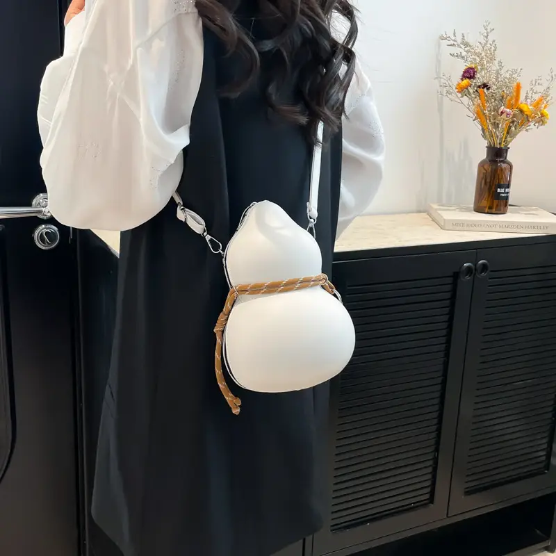 Cross-Border Wine Gourd Bag Niche Design Texture Shoulder Bag - Image 7
