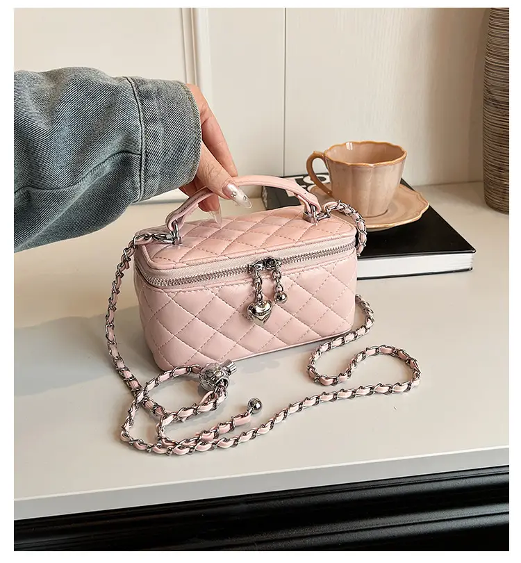 Silver Quilted Square Handbag for Women 2025 — feature 1