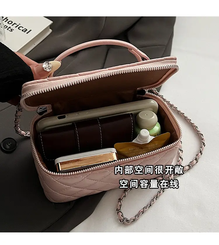 Silver Quilted Square Handbag for Women 2025 — feature 9