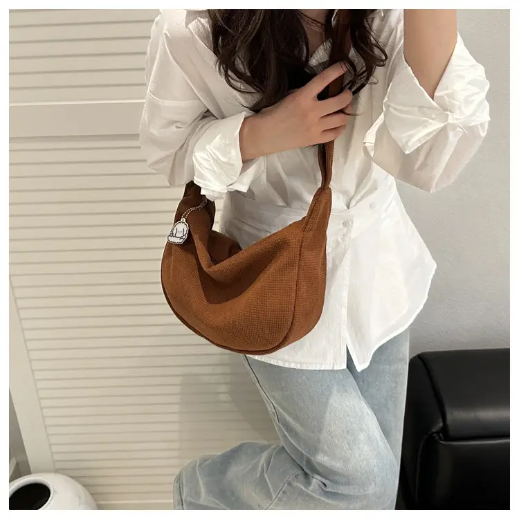Green Japanese Literary Large-Capacity Crossbody Bag for Women — feature 22