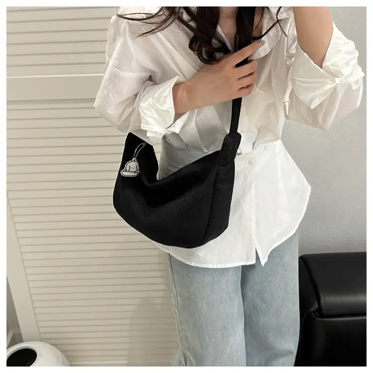 Green Japanese Literary Large-Capacity Crossbody Bag for Women — feature 9