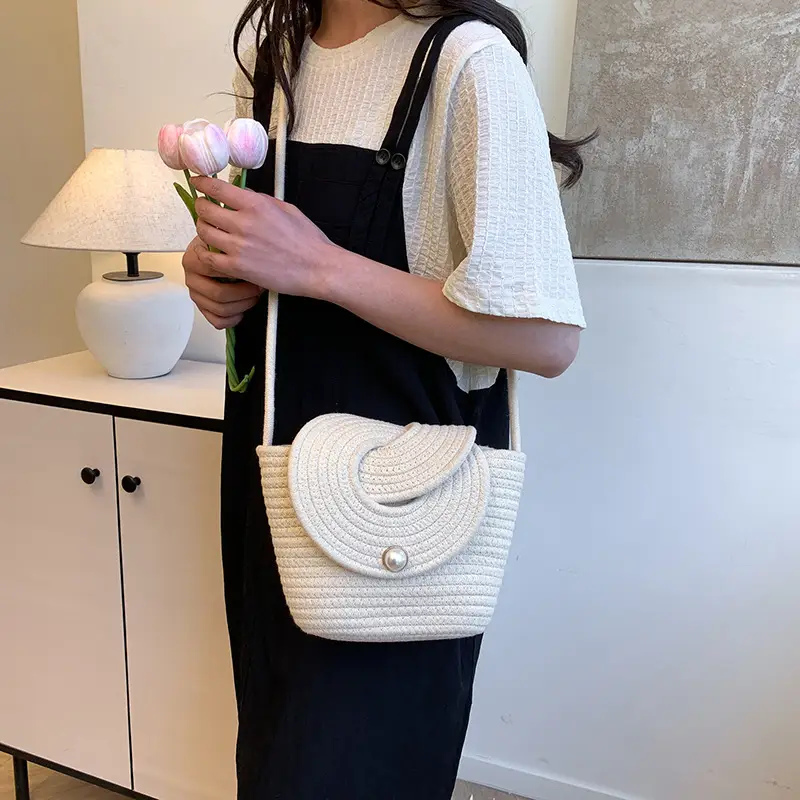 Women's Pearl Pearl Flip Bucket Bag 2025 - Image 6