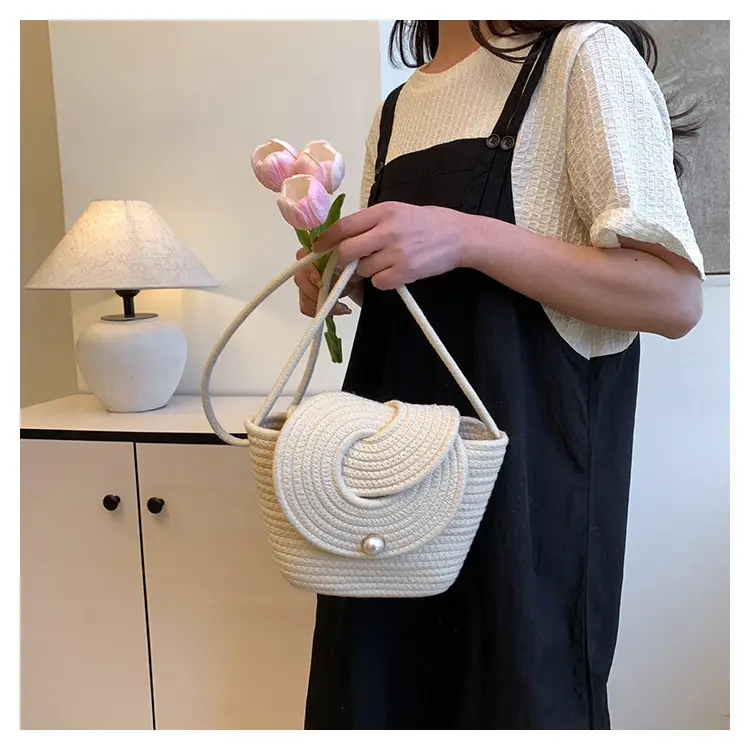 Women's Pearl Pearl Flip Bucket Bag 2025 — feature 11