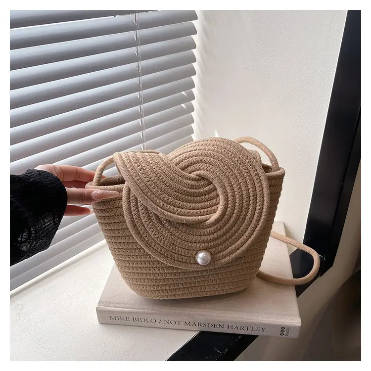 Women's Pearl Pearl Flip Bucket Bag 2025 — feature 34