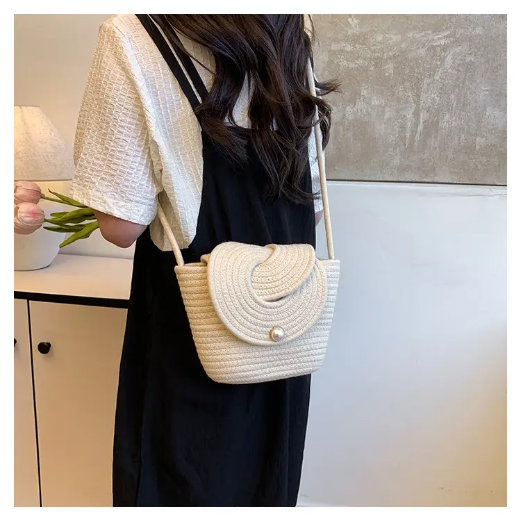 Women's Pearl Pearl Flip Bucket Bag 2025 — feature 8