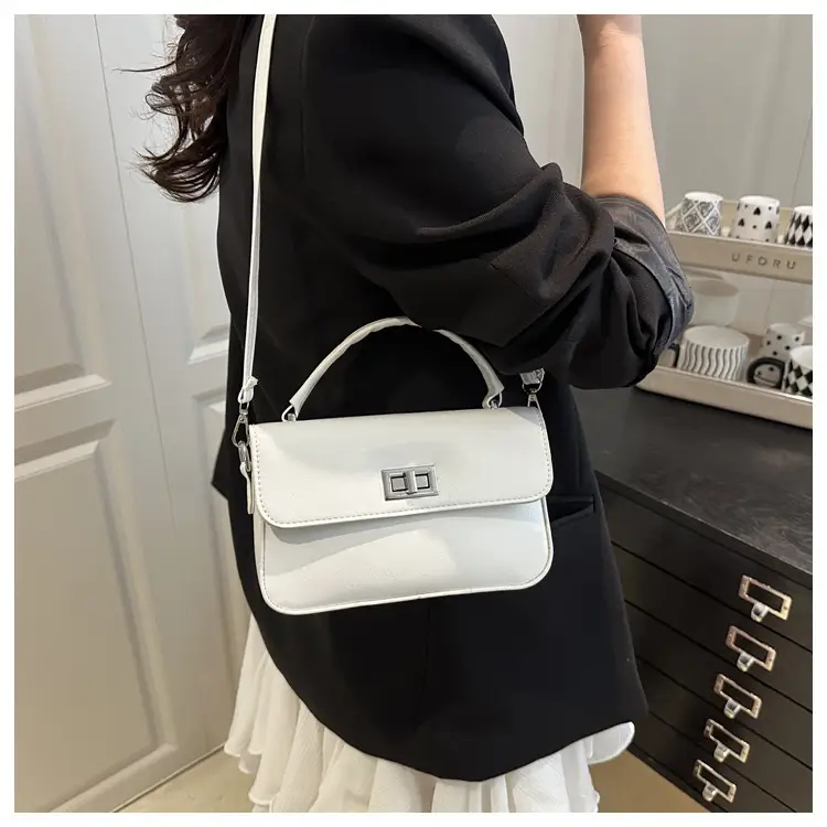 Silver Korean Style Women's Crossbody Bag 2025 — feature 11