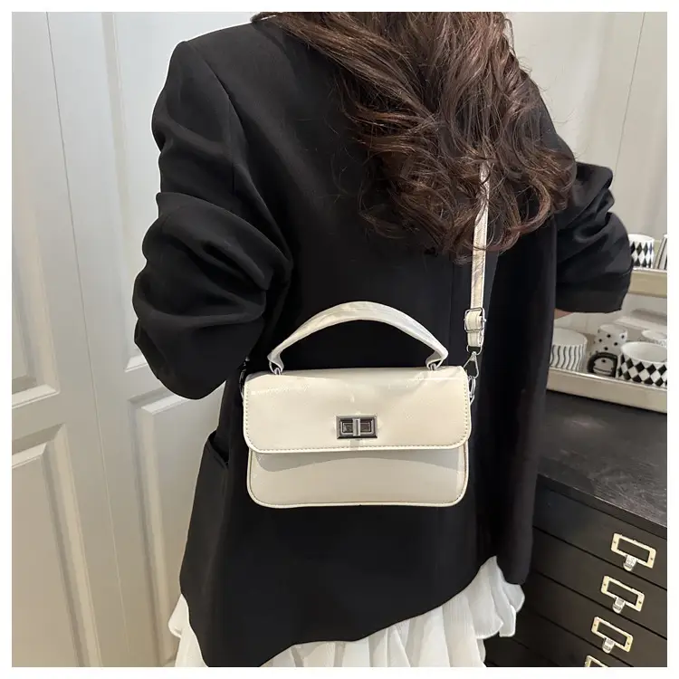 Silver Korean Style Women's Crossbody Bag 2025 — feature 13