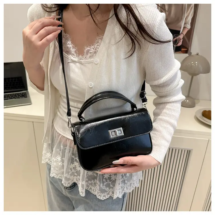 Silver Korean Style Women's Crossbody Bag 2025 — feature 18
