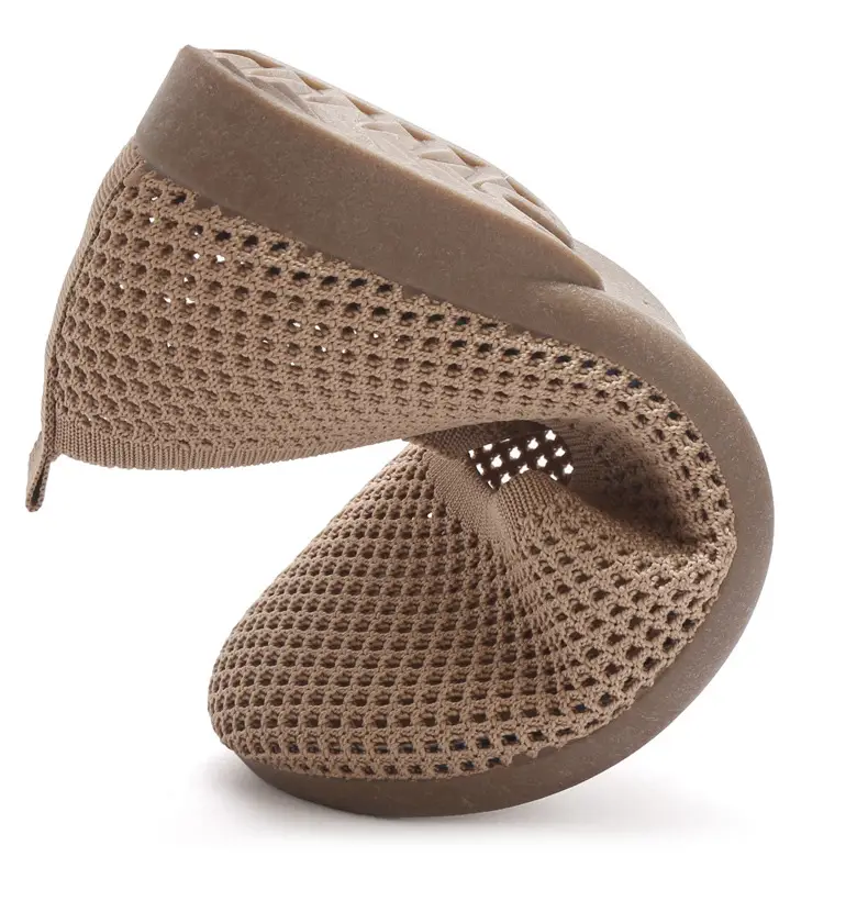 Old Beijing Cloth Shoes Work Shoes Women's Soft Sole Comfortable Work Flat Shoes Flying Woven Breathable Summer Hollow Mesh Sandals — feature 11