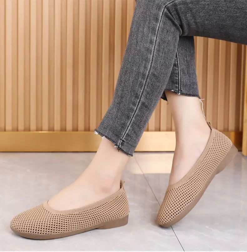 Old Beijing Cloth Shoes Work Shoes Women's Soft Sole Comfortable Work Flat Shoes Flying Woven Breathable Summer Hollow Mesh Sandals — feature 16